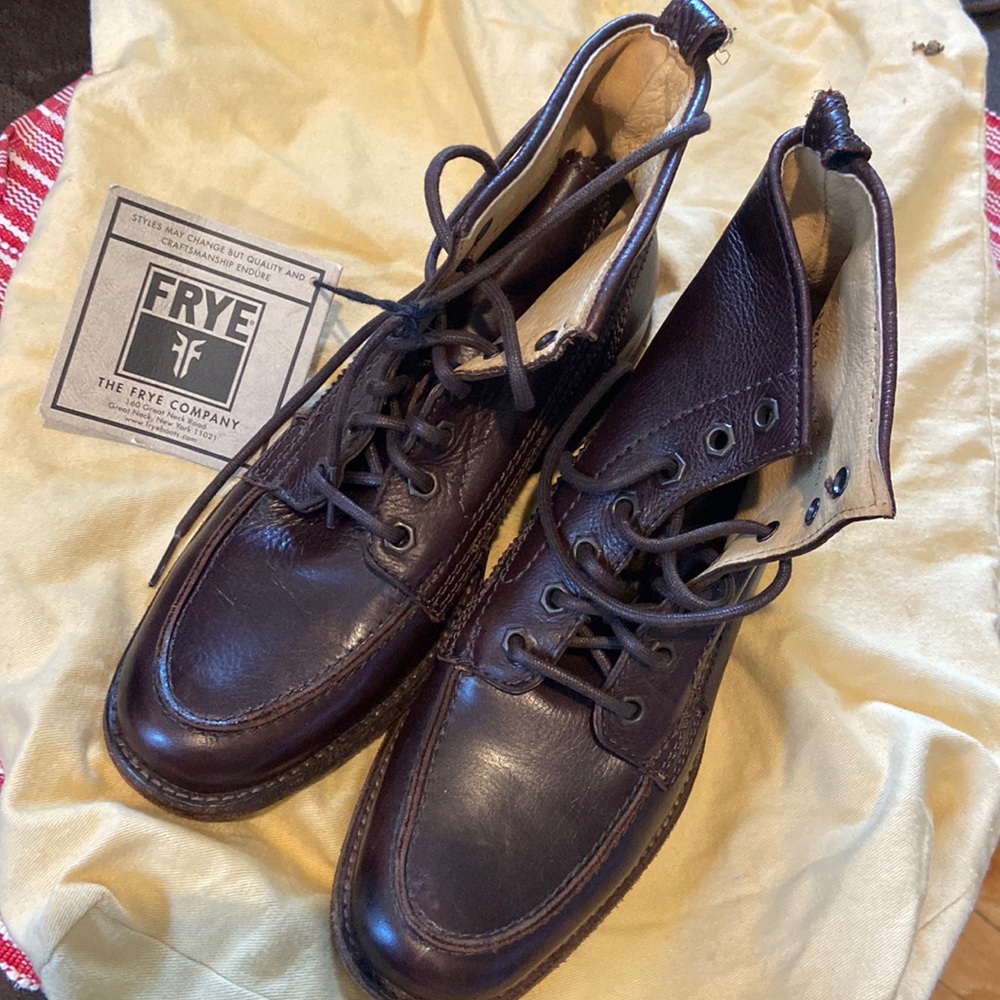 FRYE Women’s ankle lace up bootie ! NEW! Never worn!